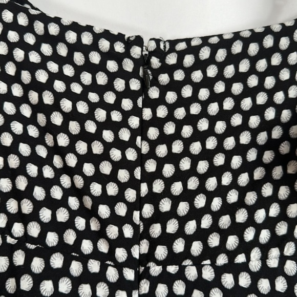 Old Navy Black & White Seashell Flowy Summer Dress - Picture 6 of 12